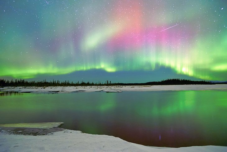 alaska-in-pictures-beautiful-places-to-photograph-northern-lights-in-fairbanks.jpg