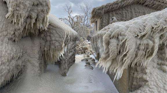 HOUSES COVERED BY ICE IN NY STATE.jpg