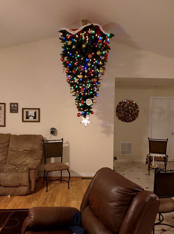 upside-down Christmas tree