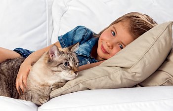 How To Mix Cats And Kids The Right Way