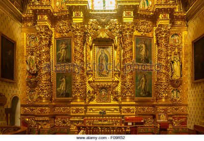 gold-altar-in-parroquia-de-santo-domingo-oaxaca-mexico-f09r52.jpg