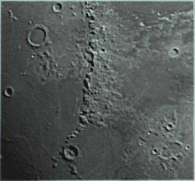 moon0009 19-28-33.jpg