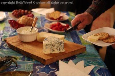 Dinner Party_2020-01_cheese platter.jpg