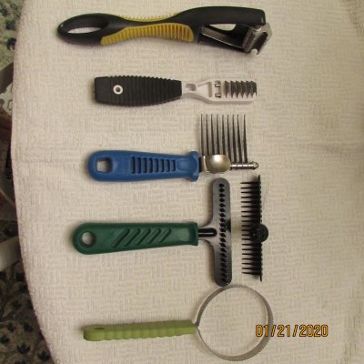 Grooming Tools 001.jpg