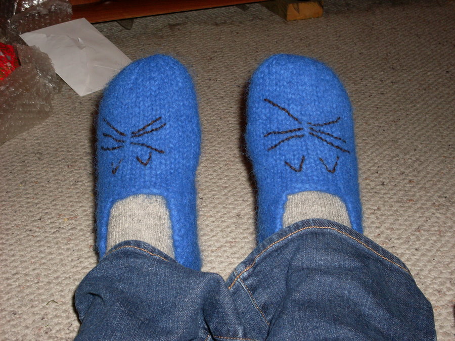 slippers.JPG