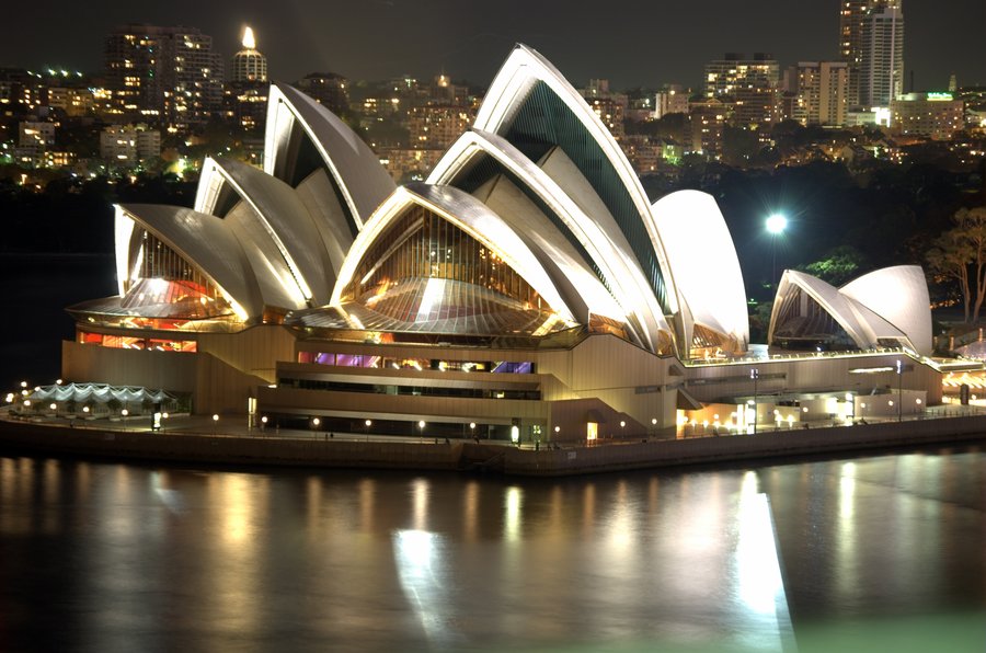 Sydney_Opera_House_Night.jpg